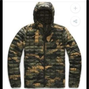 In search of “The North Face XL Thermoball Eco Hoodie”